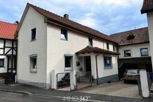 Der Charme des Altbaus trifft Vielfalt – Zweifamilienhaus mit Vorder- u. Hinterhaus! Provisionsfrei! – Die vollständige Adresse der Immobilie erhältst du vom Anbieter., 36199 Rotenburg an der Fulda – Vorschaubild 2