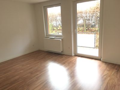 schöne drei Zimmer Wohnung  mit Garten und Balkon in Detmold