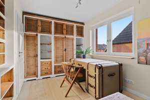 Einziehen und wohlfühlen: Stilvolle 4-Zimmer-Doppelhaushälfte mit wohnlichem Souterrain – modern ... – Die vollständige Adresse der Immobilie erhältst du vom Anbieter., 22399 Poppenbüttel, Hamburg – Vorschaubild 19