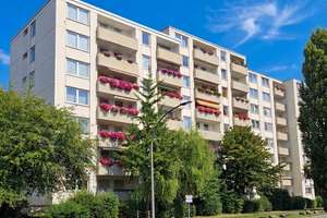 Zentrale Lage & Panorama-Ausblick: Kernsanierte Komfort-Wohnung ohne Makler! – Glashüttenstraße 25, 51143 Porz (Ortsteil), Köln – Vorschaubild 2