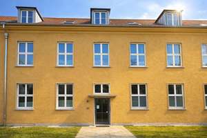 Charmante 3-Zimmer-Dachgeschosswohnung mit Dachterrasse im Denkmalobjekt in Berlin-Kladow