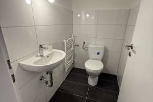 Ist denn schon Weihnachten? SANIERTE 2-Zimmer-Wohnung zu kleinem Mietpreis! – Gerhart-Hauptmann-Straße 8, 47226 Rheinhausen-Mitte, Duisburg – Vorschaubild 4