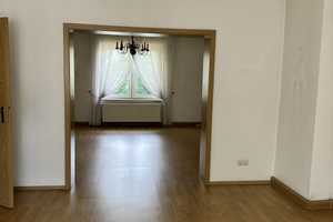 Wohnung im 1. OG - 3-4 Zimmer - zentral gelegen (E0182) – Hofstraße 95, 41065 Mönchengladbach – Vorschaubild 2