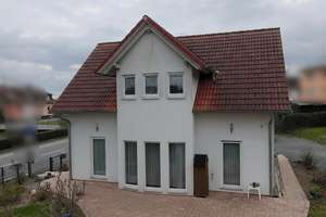 Familienfreundliches Zuhause mit Solarpower, großer Terrasse! – Die vollständige Adresse der Immobilie erhältst du vom Anbieter., 35096 Weimar (Lahn) – Vorschaubild 13