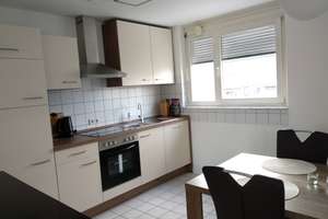 Möblierte 2,5 Zimmer Penthouse Wohnung in Stuttgart, Burgholzhof in der Nähe von Feuerbach – James-F.-Byrnes Str. 36, 70376 Burgholzhof, Stuttgart – Vorschaubild 3