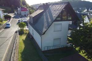 Geräumiges 6-Zimmer Haus mit Garage in Dillenburg - Oberscheld – Die vollständige Adresse der Immobilie erhältst du vom Anbieter., 35688 Dillenburg – Vorschaubild 4