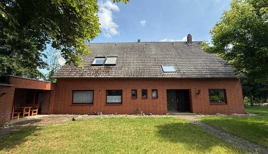 Bild von Zweifamilienhaus mit großem Grundstück in Edemissen OT Rietze