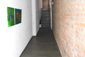SG, komfortable 85m² 2 Zi. Loftwohnung in Zentrumsnähe, Balkon,  Stellplatz, Einbauküche – Die vollständige Adresse der Immobilie erhältst du vom Anbieter., 42655 Solingen-Mitte, Solingen – Vorschaubild 3