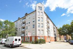 +++Komfortabel im 4. Obergeschoss: Vermietete 3-Zimmerwohnung mit Balkon und Aufzug in DD-Löbtau+++