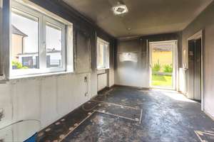 - Voll unterkellertes Einfamilienhaus mit Doppelgarage in Innenstadtlage - – Die vollständige Adresse der Immobilie erhältst du vom Anbieter., 94315 Kernstadt, Straubing – Vorschaubild 8