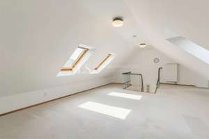Helle Dachgeschosswohnung mit Loggia und viel zusätzlicher wohnlicher Nutzfläche im Dachgeschoss – Die vollständige Adresse der Immobilie erhältst du vom Anbieter., 40470 Rath, Düsseldorf – Vorschaubild 4