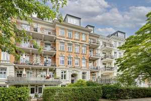 Bezugsfertiger Altbau mit Süd-West-Balkon,  Weitblick & Jugendstil-Charme