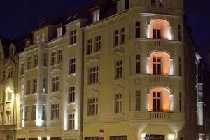 ==Gemütliche Altbauwohnung==Zentrale Lage==Echtholz-Dielenboden==