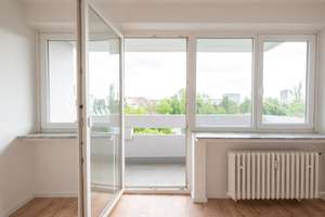 Heute investieren: Attraktive 2-Zimmer-Wohnung in Ku’damm-Nähe mit Balkon I Aufzug I Concierge – Eisenzahnstraße 12, 10709 Wilmersdorf, Berlin – Vorschaubild 2