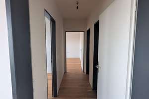 Großzügige und bezugsfreie 4,5 Zimmer Wohnung mit 3 Balkonen in Ludwigsfeld – Breslauer Straße 8, 89231 Neu-Ulm – Vorschaubild 4