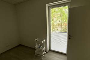 4-Zimmer-Wohnung mit gehobener Ausstattung in Siegen, geeignet für WGs oder junge Familien. – Heeserstraße 24c, 57072 Siegen, Siegen – Vorschaubild 9