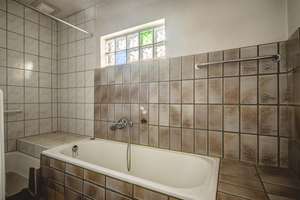 Eilendorf!
Großes, modernisierungsbedürftiges 2-Familienhaus mit Garage und mehreren Stellplätzen – Die vollständige Adresse der Immobilie erhältst du vom Anbieter., 52080 Eilendorf, Aachen – Vorschaubild 11