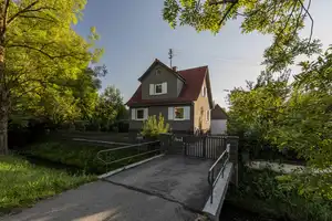 Willkommen im Grünen - Designhaus inklusive Einbauküche und großem Garten nahe München – Ostallgäu (Kreis) – Vorschaubild 20