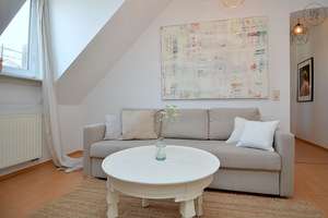 Sehr schöne möblierte 4-Zimmer Dachwohnung mit Internet und Dachterrasse in Wiesbaden – Die vollständige Adresse der Immobilie erhältst du vom Anbieter., 65197 Rheingauviertel / Hollerborn, Wiesbaden – Vorschaubild 5