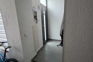 2‑Zimmer‑Wohnung mit Terrasse und separatem Eingang. – Mittelgönrather Str. 16, 42655 Solingen-Mitte, Solingen – Vorschaubild 2