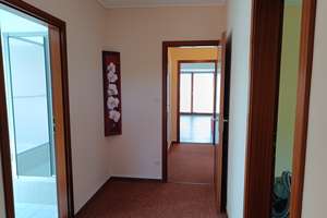 4-Zimmer-Dachgeschosswohnung mit großem Südbalkon, Garage und eigenem Gartenanteil in Lichtenrade – Hanowsteig 36a, 12309 Lichtenrade, Berlin – Vorschaubild 6