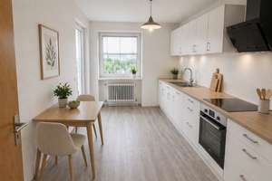 Lebendiges Wohnen in Köln mit Blick auf Dom: 2-Zimmer-Wohnung mit Balkon – Die vollständige Adresse der Immobilie erhältst du vom Anbieter., 51149 Ensen, Köln – Vorschaubild 3