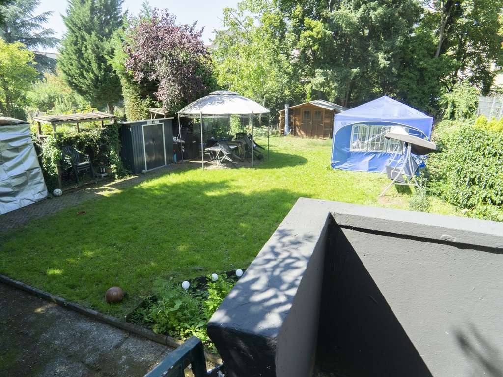 Hinterhaus mit Gartenanteil – Renovierungsbedürftig, aber mit viel Potenzial