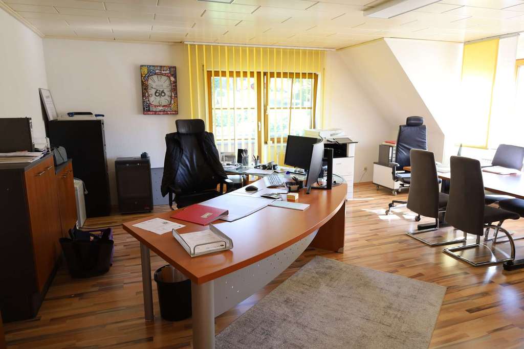 Immobilie in Zimmern unter der Burg - JUNGES WOHNEN IM DACH: 5-Zi-Maisonette bei Schömberg - Bild 2