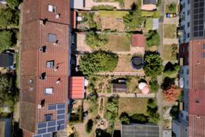 Charmantes Reihenmittelhaus mit Garten, Garage und Blick auf die Achalm – Die vollständige Adresse der Immobilie erhältst du vom Anbieter., 72760 Reutlingen-Mitte, Reutlingen – Vorschaubild 16
