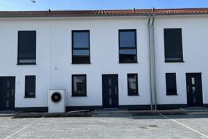 Sarstedt: Modernes 6-Zimmer Reihenhaus mit Terrasse und Garten – Marie-Juchacz-Weg 1a, 31157 Sarstedt – Vorschaubild 2