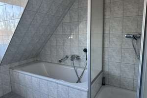 Attraktive 3-Zimmer-Dachgeschosswohnung mit großzügigem Schnitt – Brettergartenstraße 65, 90427 Schniegling, Nürnberg – Vorschaubild 6