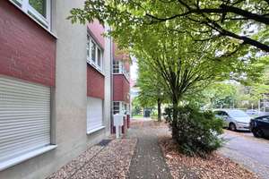 SONNIGE TERRASSE - MIT FAHRSTUHL & TIEFGARAGEN-STELLPLATZ - ZUR ZEIT VERMIETET – Die vollständige Adresse der Immobilie erhältst du vom Anbieter., 12107 Mariendorf, Berlin – Vorschaubild 7