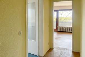 Braunsfeld 2 Zimmer-Eigentumswohnung mit Südloggia in beliebter Lage – Die vollständige Adresse der Immobilie erhältst du vom Anbieter., 50933 Braunsfeld, Köln – Vorschaubild 4