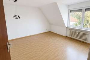 Helle 3-Zimmer-Dachgeschosswohnung in Nürnberg-Reichelsdorf