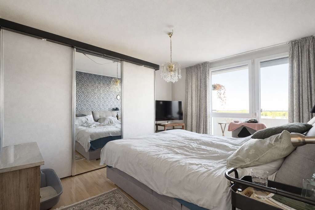 Immobilie in Leutkirch im Allgäu - Weitblick inklusive – Helle 4-Zimmer-Wohnung mit großem Balkon - Bild 2