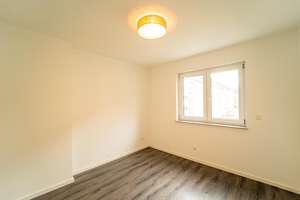 Großzügige 3-Zimmer-Erdgeschosswohnung mit Ost-Balkon, Gartennutzung & KfW-70-Standard