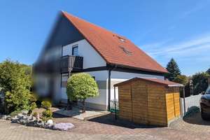 Charmante Doppelhaushälfte mit überdachter Terrasse und Pool  – Die vollständige Adresse der Immobilie erhältst du vom Anbieter., 4651 Bad Lausick – Vorschaubild 2