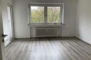 3-Zimmer-Wohnung mit Balkon in ruhiger Lage – ab sofort bezugsfertig – Wiebringhausstraße 16, 45896 Hassel, Gelsenkirchen – Vorschaubild 1