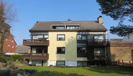 Bild von *Sehnde-Ilten* MFH mit 6 WE, 3 Garagen u. 1318 m² Grdst. (noch bebaubar).