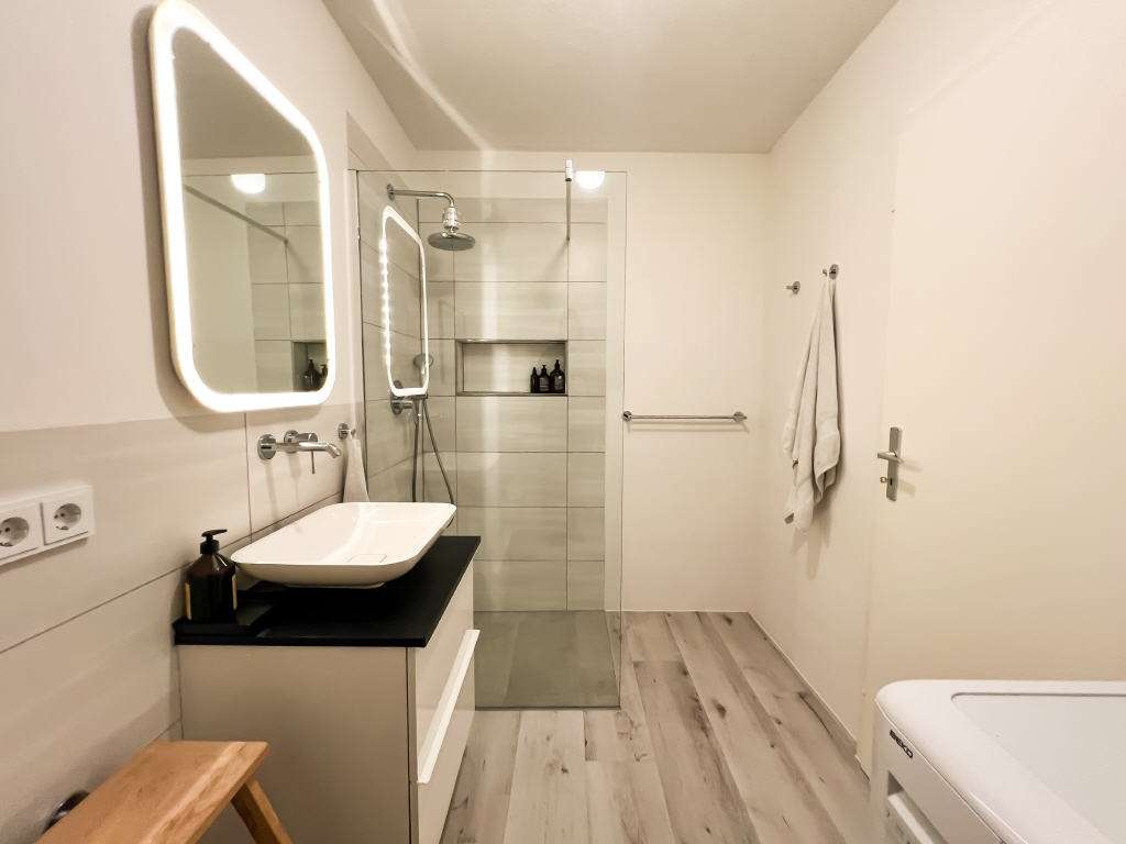 Immobilie in Riesa - Bezugsfreie, stilvoll sanierte 2-Raum-Eigentumswohnung mit traumhaftem Elbblick - im Herzen vo - Bild 9