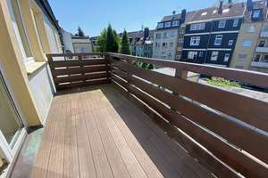 Mittendrin und dennoch ruhig - gut aufgeteilte Wohnung mit Sonnenbalkon