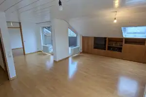 3-Zimmer-Whg mit wundervollem Blick von Betzinger Hang (Hinter Gminder-Dorf, nahe Bosch) – Zaisentalstraße 84, 72760 Reutlingen (Kreis) – Vorschaubild 1