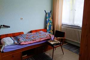Sanierungsbedürftiges Haus mit Einzelgarage – Die vollständige Adresse der Immobilie erhältst du vom Anbieter., 12249 Lankwitz, Berlin – Vorschaubild 6