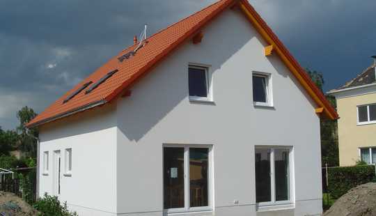 Bild von Grundstück inklusive ! 5 Zimmer, Ton-Dachziegel, Wärmepumpe, Fußbodenhz., freie Grundriss-Planung !