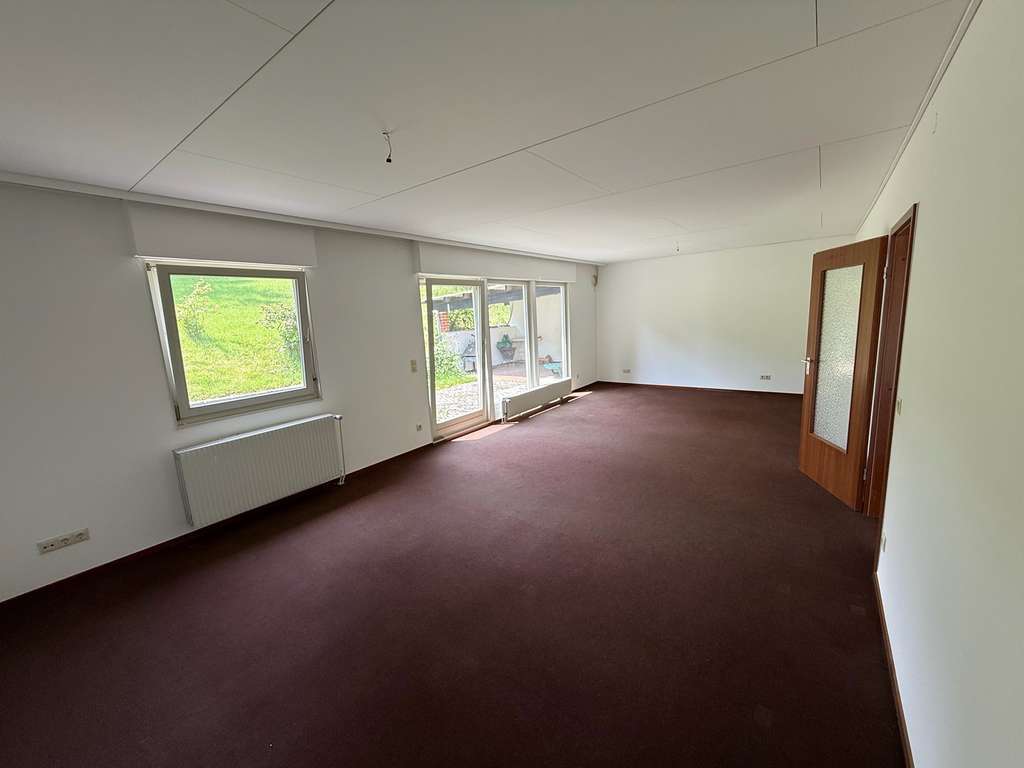 Immobilie in Kempenich - Einfamilienhaus mit großem Garten in schöner Wohnlage - Bild 2