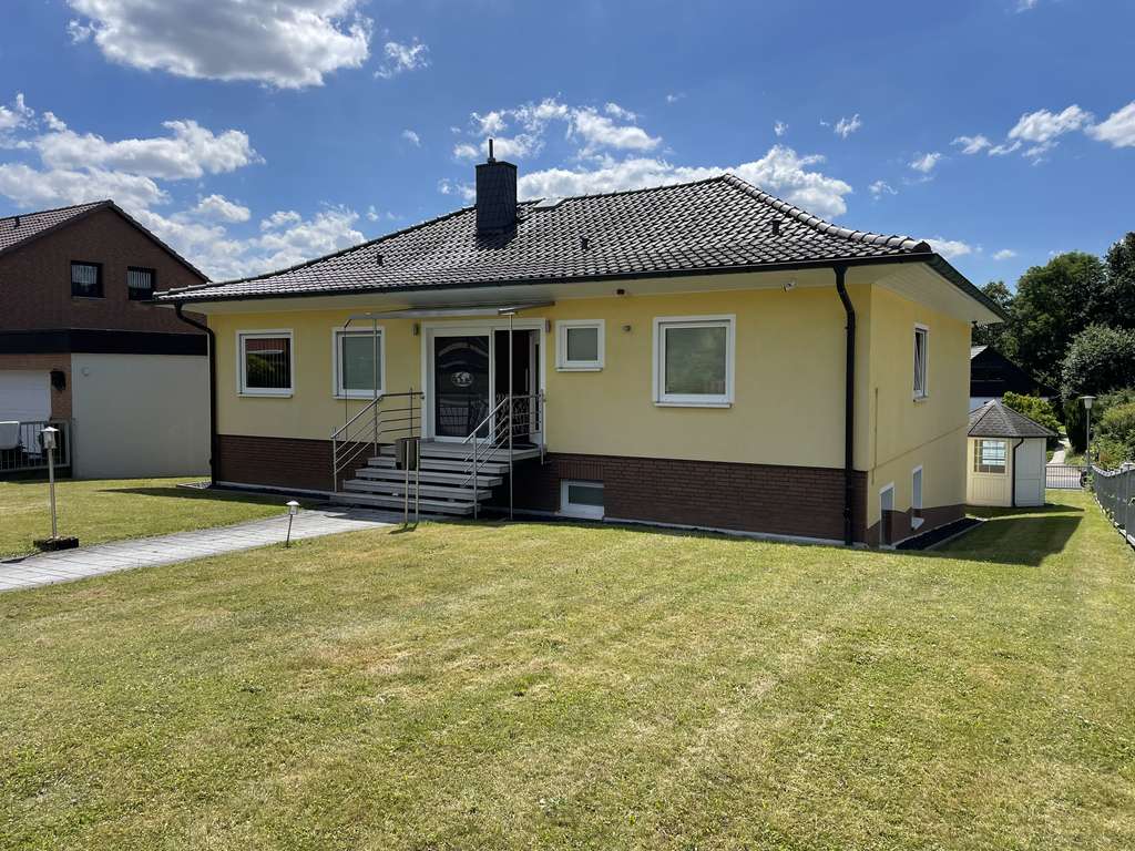 Immobilie in Adelebsen - Einzigartiger Winkelbungalow mit großen Grundstück - Bild 3