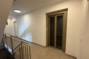 Elegante und neuwertige 3-Zimmer-Wohnung mit EBK und herrlichem Balkon - mietfrei ab 1.7.2026 – Die vollständige Adresse der Immobilie erhältst du vom Anbieter., 81479 Solln, München – Vorschaubild 12