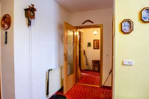 Gepflegtes Einfamilienhaus mit Kamin, Sauna & Garten in Suhl-Neundorf – Die vollständige Adresse der Immobilie erhältst du vom Anbieter., 98527 Neundorf, Suhl – Vorschaubild 16