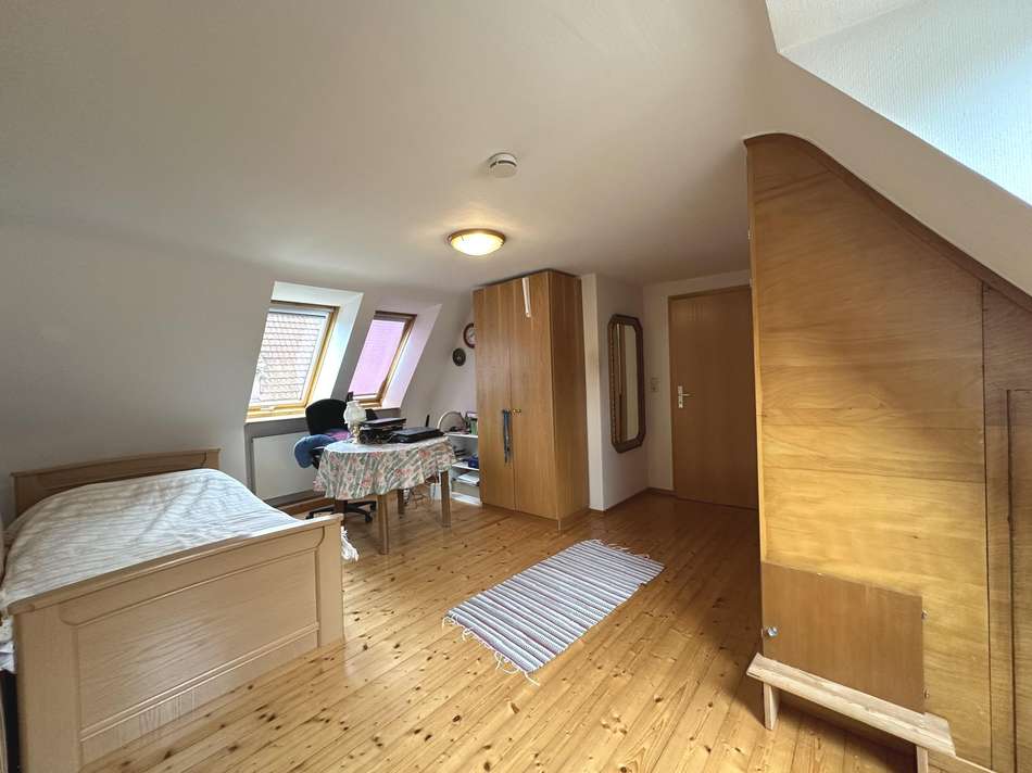 Schlafzimmer DG