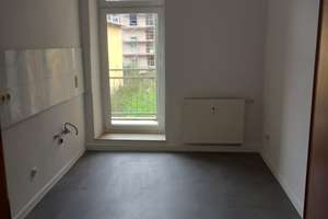 Wie wär's mit einer hübschen Drei-Zimmer-Wohnung mit Balkon? – Fürstenstraße 52, 9130 Sonnenberg, Chemnitz – Vorschaubild 3
